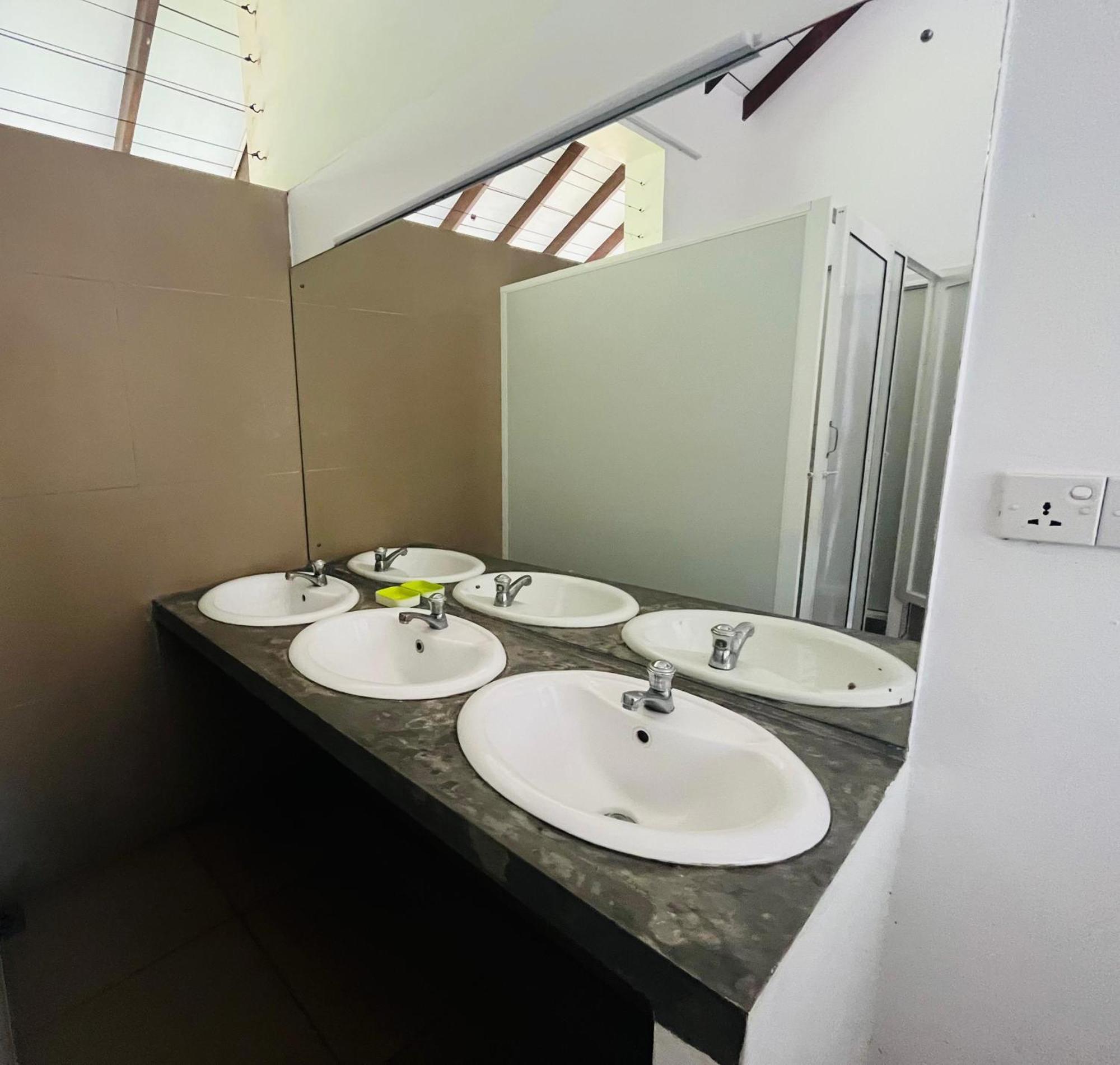 The Hostel Mirissa Ngoại thất bức ảnh